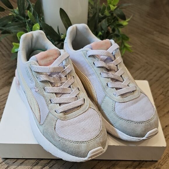 Puma Slip On Sneakers Size 2 Girls - Picture 9 of 9